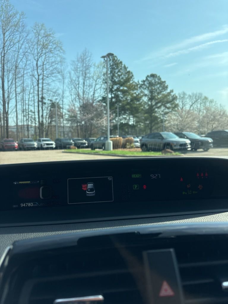 Used 2019 Toyota Prius XLE image 8