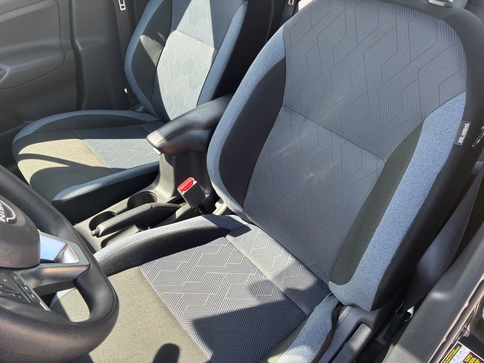 Used 2025 Nissan Versa SV image 34