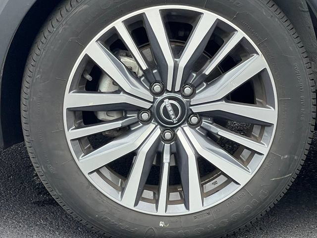Used 2024 Nissan Kicks SR w/ SR Premium Package FWD image 8