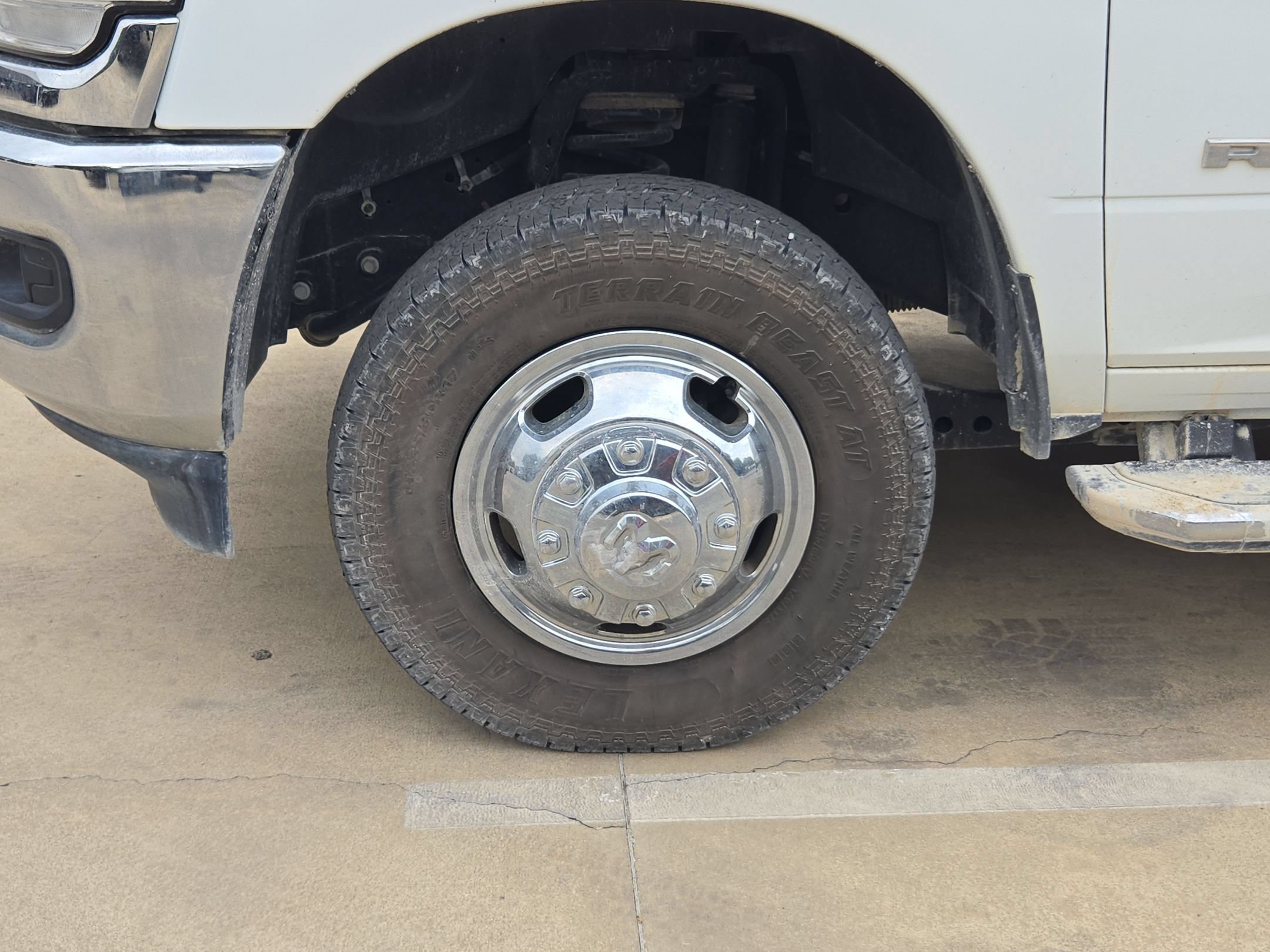 Used 2024 RAM 3500 Big Horn AWD/4WD image 10