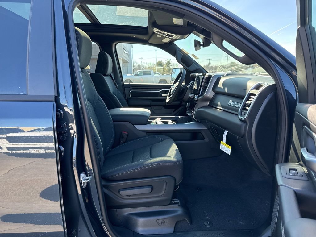 New 2026 RAM 1500 4x4 Crew Cab image 29