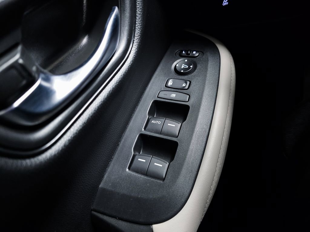 Used 2023 Honda HR-V LX image 23