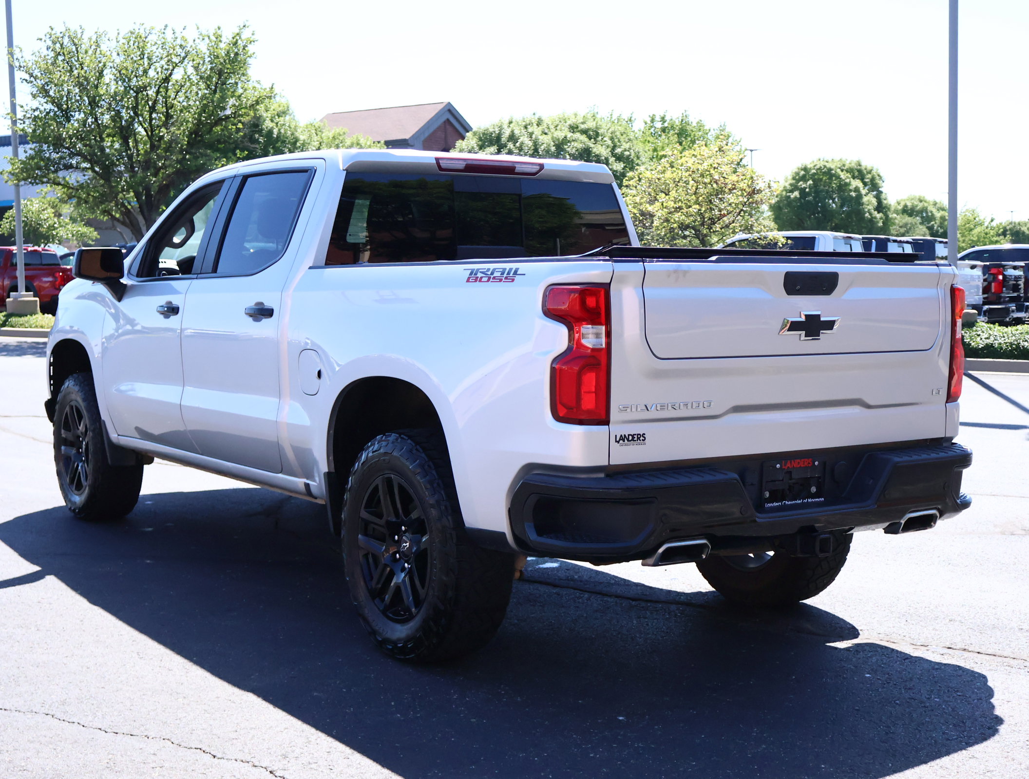 Used 2022 Chevrolet Silverado 1500 LT Trail Boss w/ LT Trail Boss Premium Package AWD/4WD image 7
