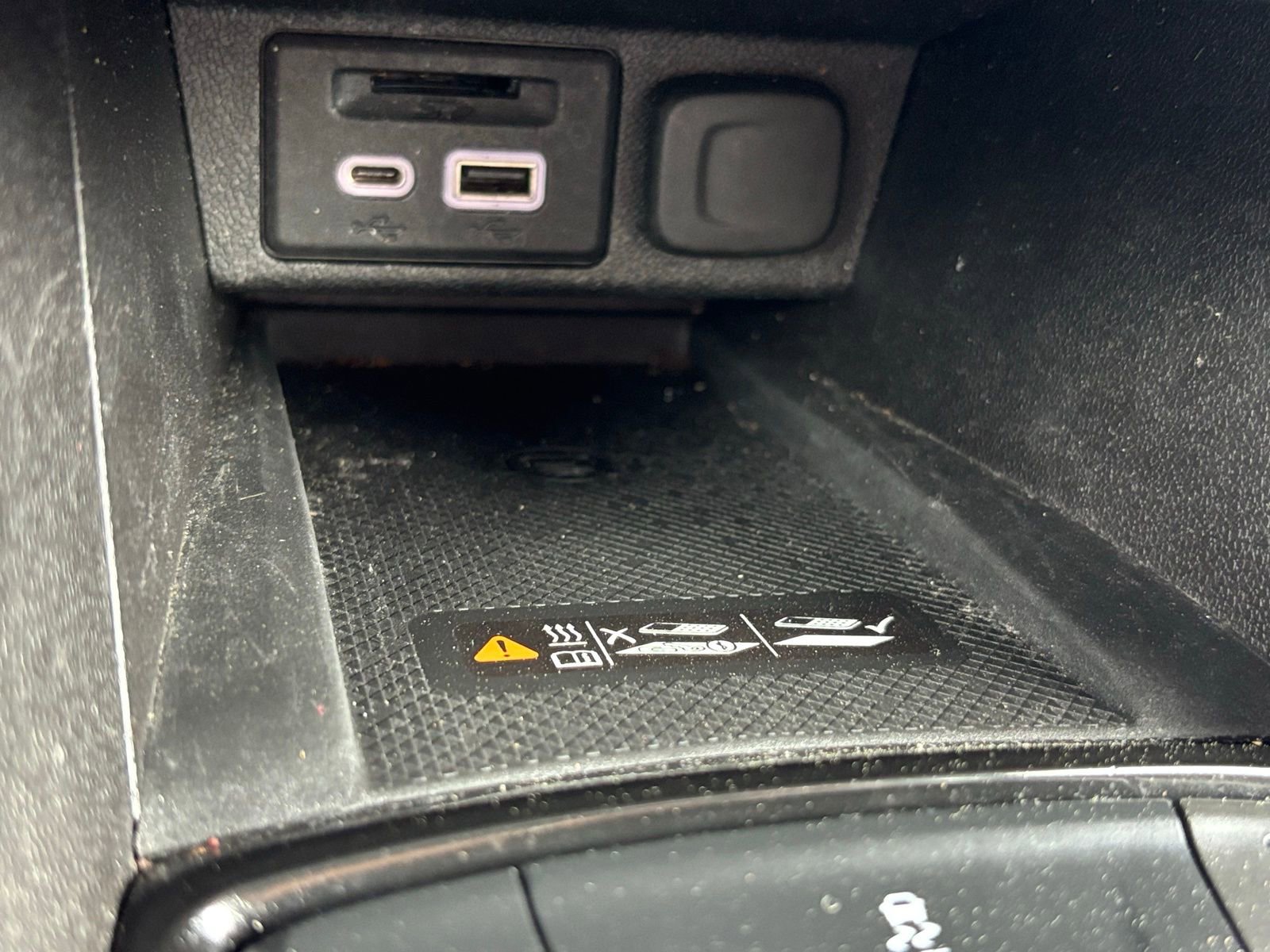 Used 2023 Chevrolet Bolt EUV LT FWD image 23