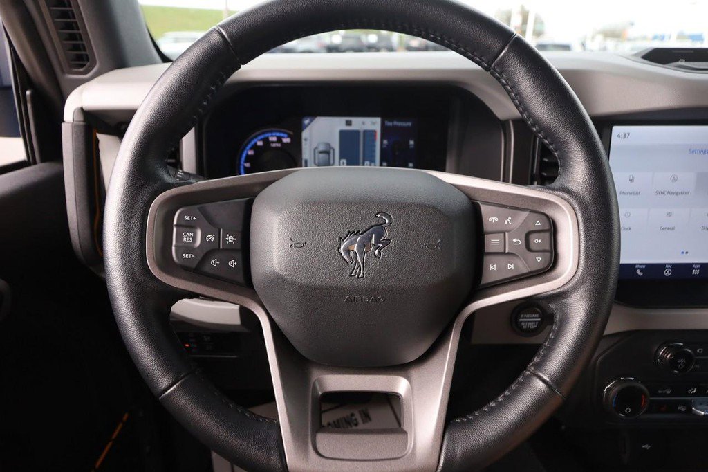 Used 2023 Ford Bronco Badlands w/ Sasquatch Package image 10