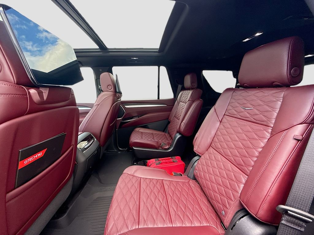 New 2025 Cadillac Escalade Premium Luxury w/ LPO, Floor Liner Package image 26