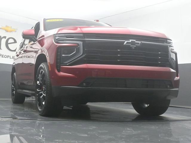 Used 2025 Chevrolet Tahoe RST w/ Advanced Technology Package AWD/4WD image 3