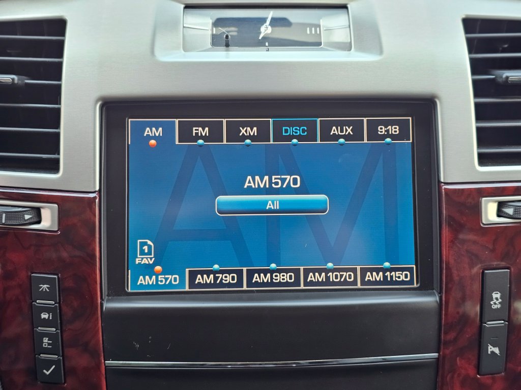 Used 2012 Cadillac Escalade Luxury RWD image 13