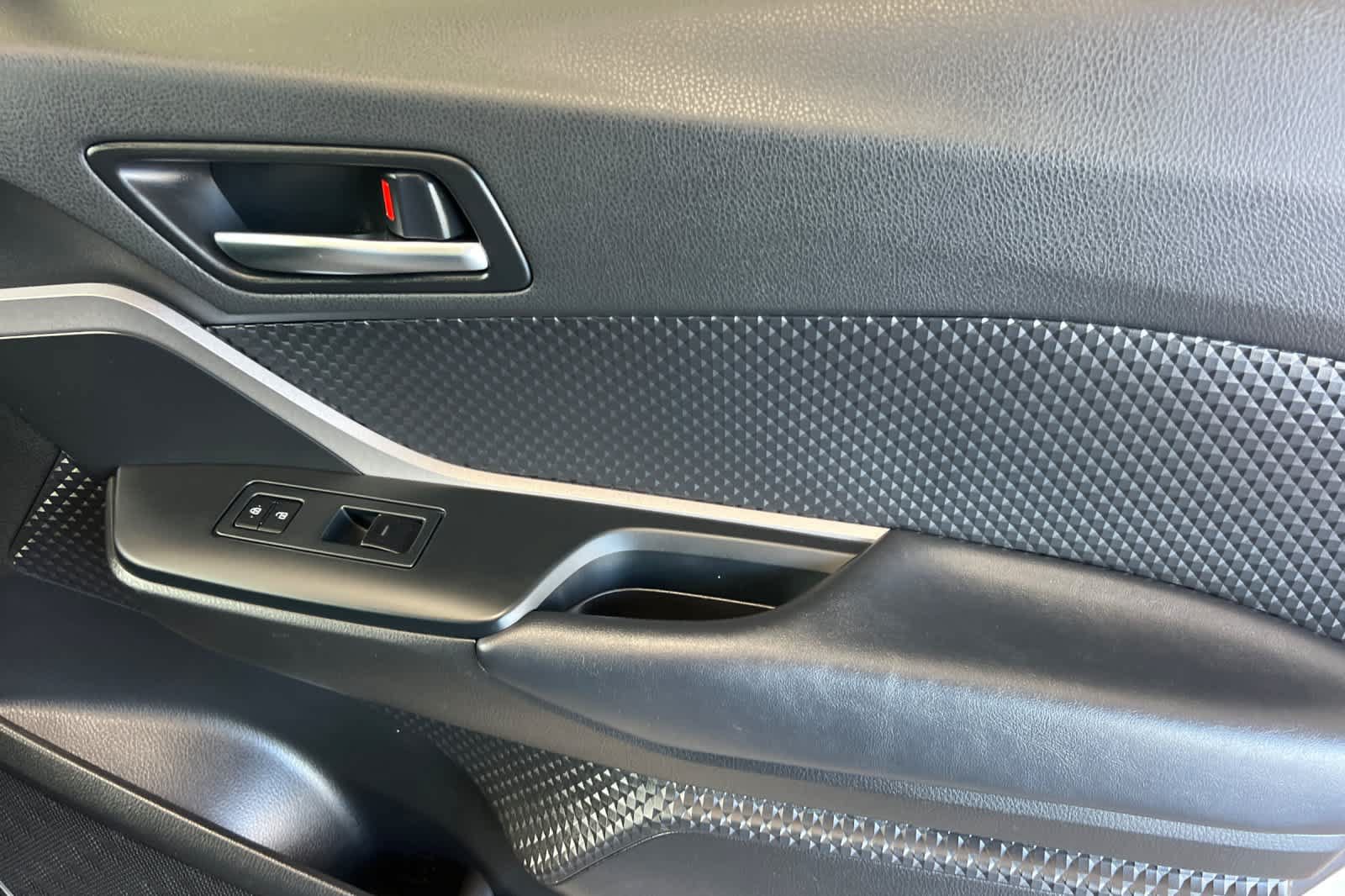 Certified 2021 Toyota C-HR LE FWD image 18