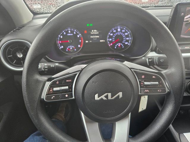 Used 2024 Kia Forte LXS w/ LXS Technology Package image 17