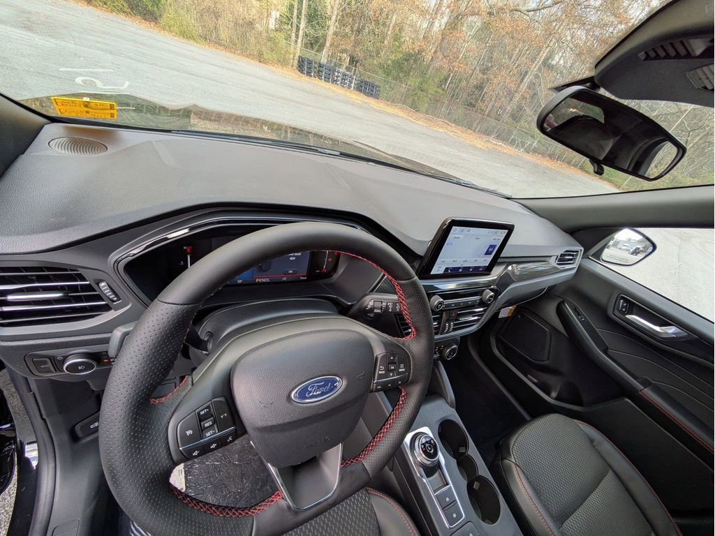 New 2026 Ford Escape ST-Line Select w/ Equipment Group 401A image 14