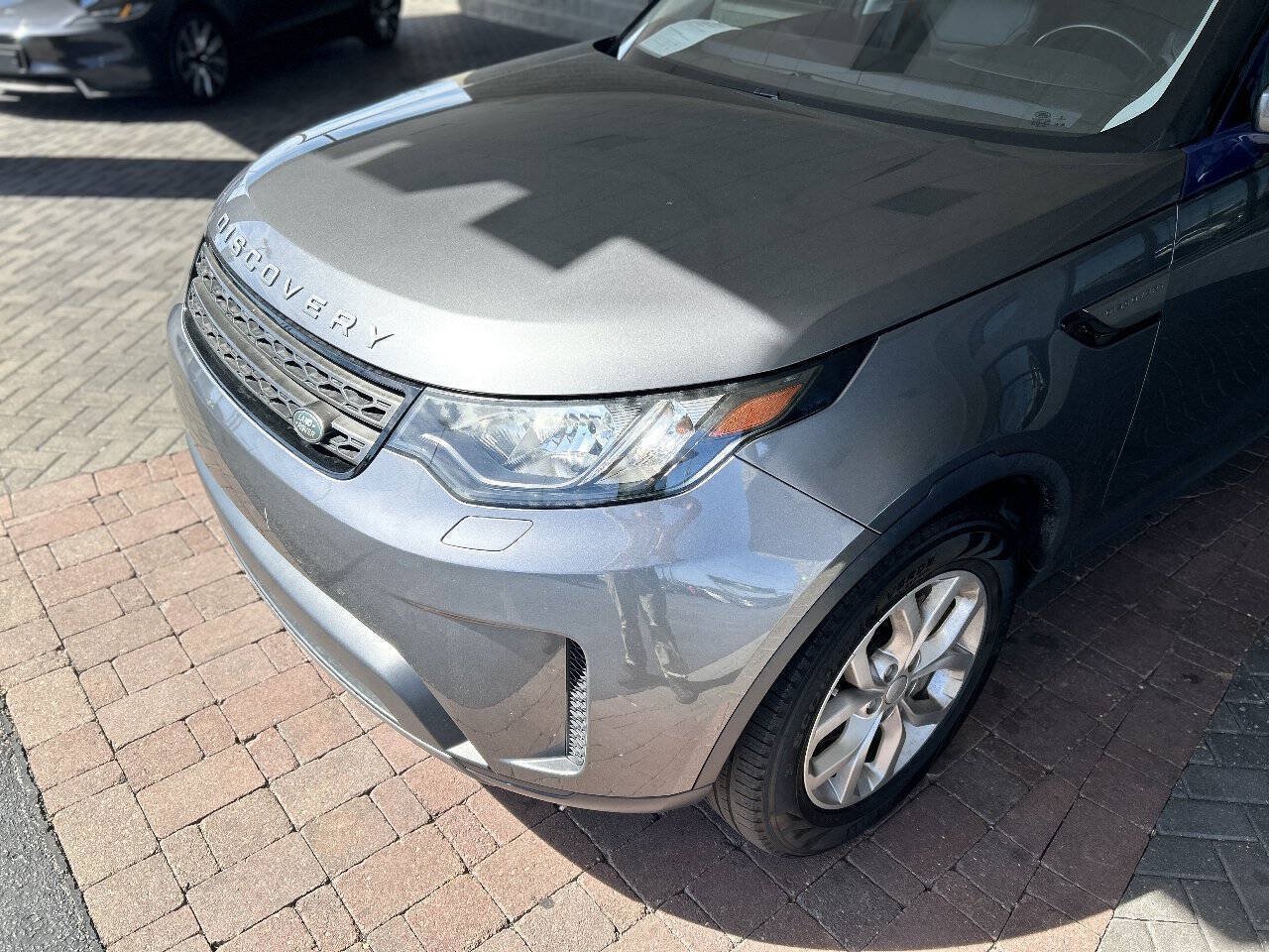 Used 2018 Land Rover Discovery SE AWD/4WD image 30