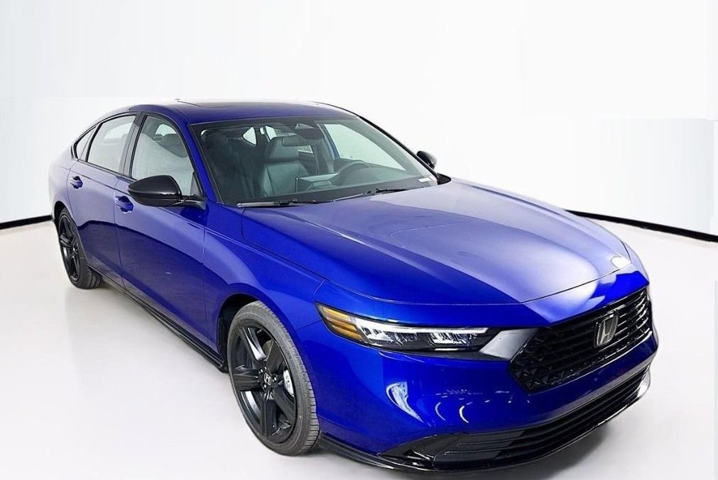 Used 2024 Honda Accord Sport image 11