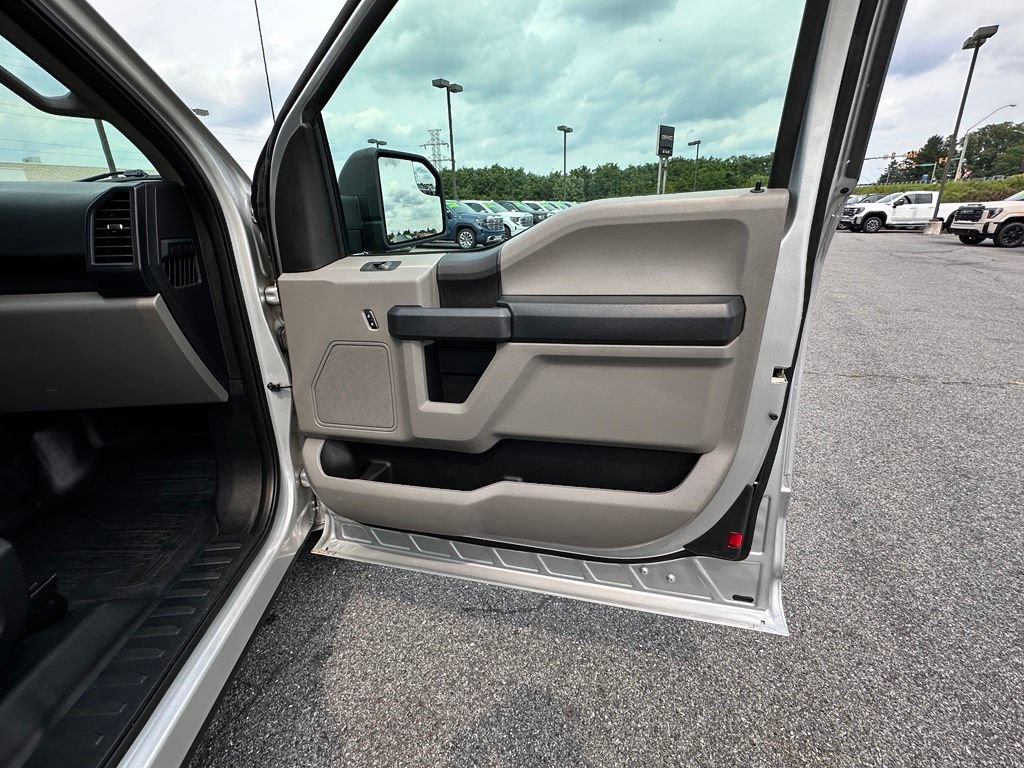 Used 2015 Ford F150 XL w/ Equipment Group 101A Mid AWD/4WD image 17