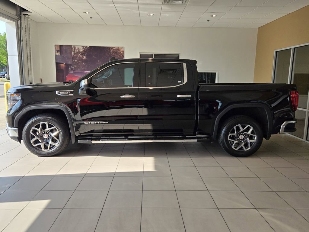 Used 2024 GMC Sierra 1500 SLT w/ SLT Premium Plus Package RWD image 4