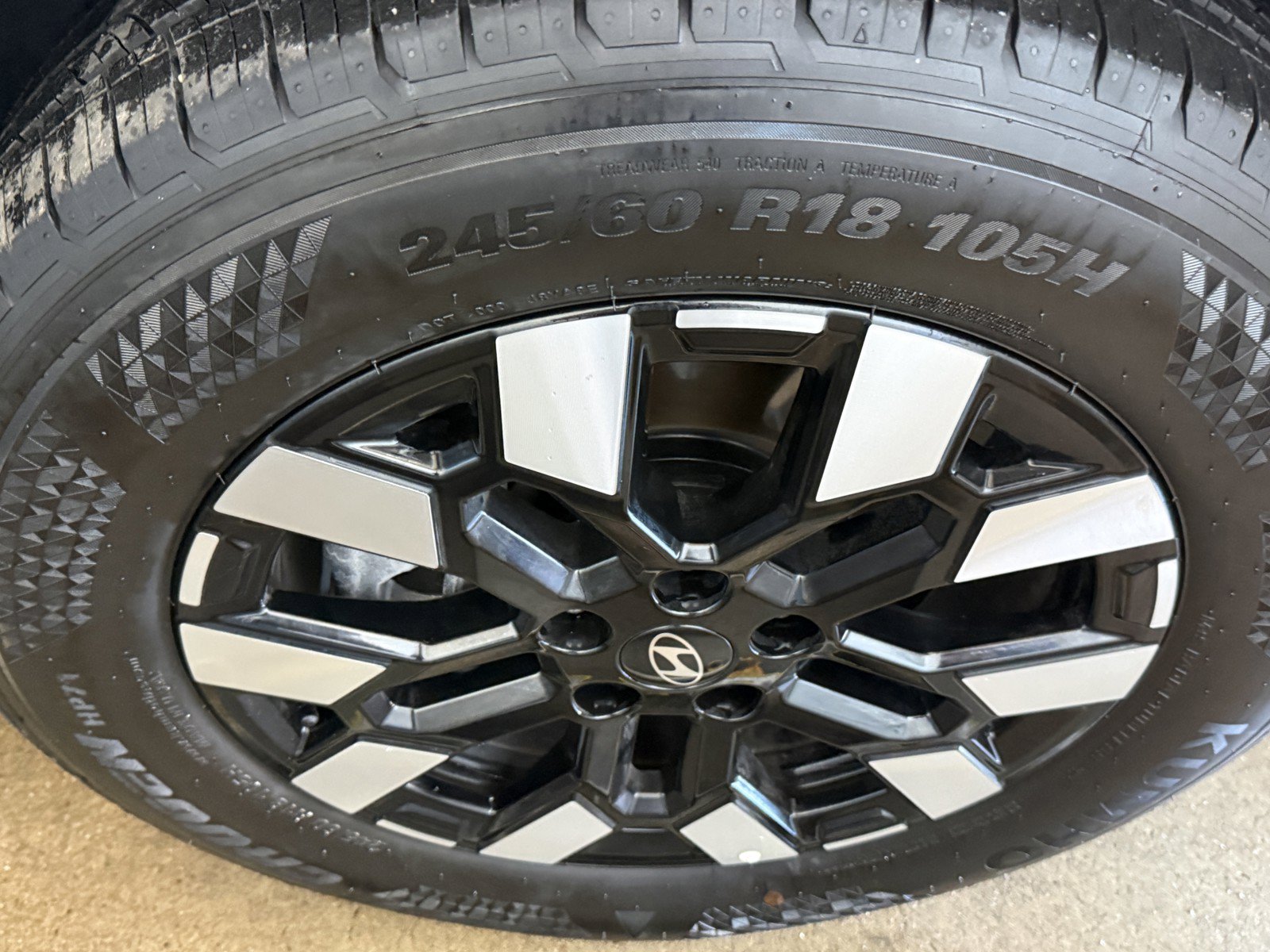 Certified 2026 Hyundai Santa Cruz SEL AWD/4WD image 32
