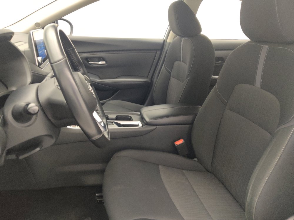 Used 2025 Nissan Sentra SV w/ All-Weather Package FWD image 17