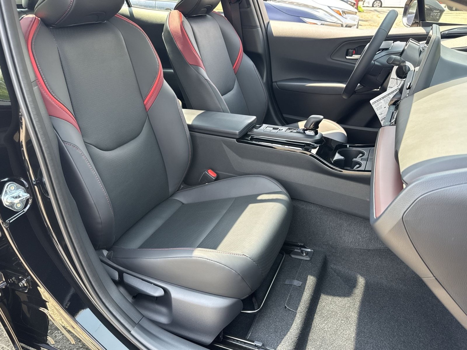 New 2026 Toyota Prius Plug-In Hybrid FWD image 36