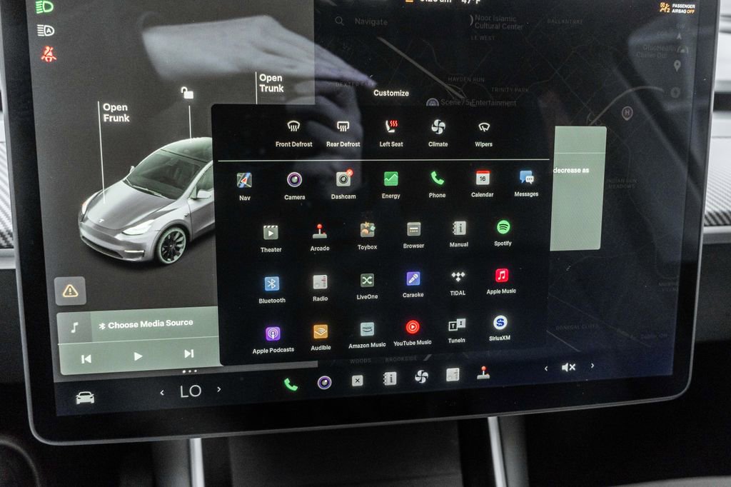 Used 2020 Tesla Model Y Long Range image 8