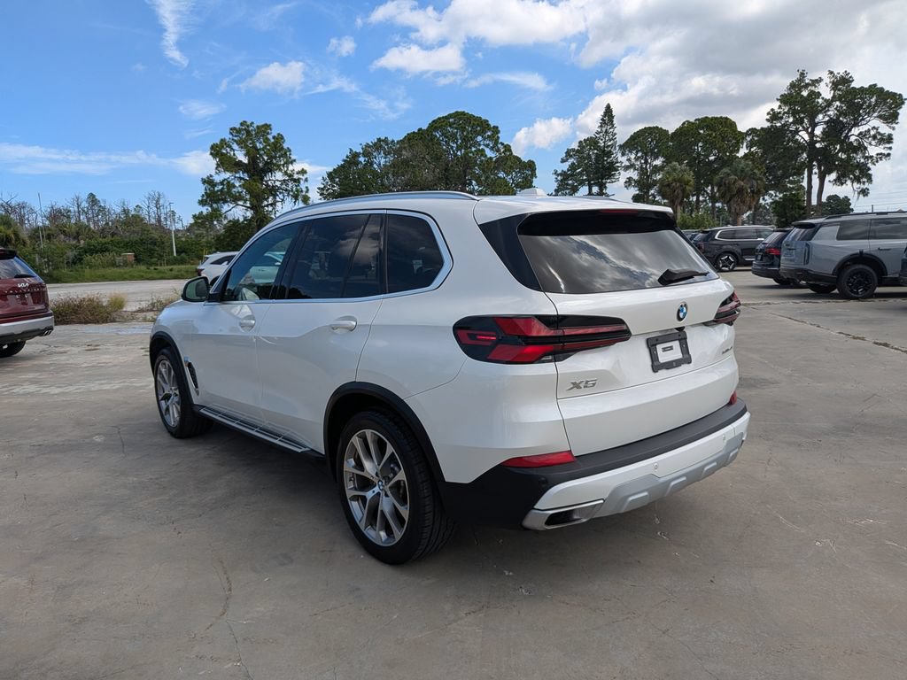 Used 2024 BMW X5 sDrive40i w/ Premium Package RWD image 6