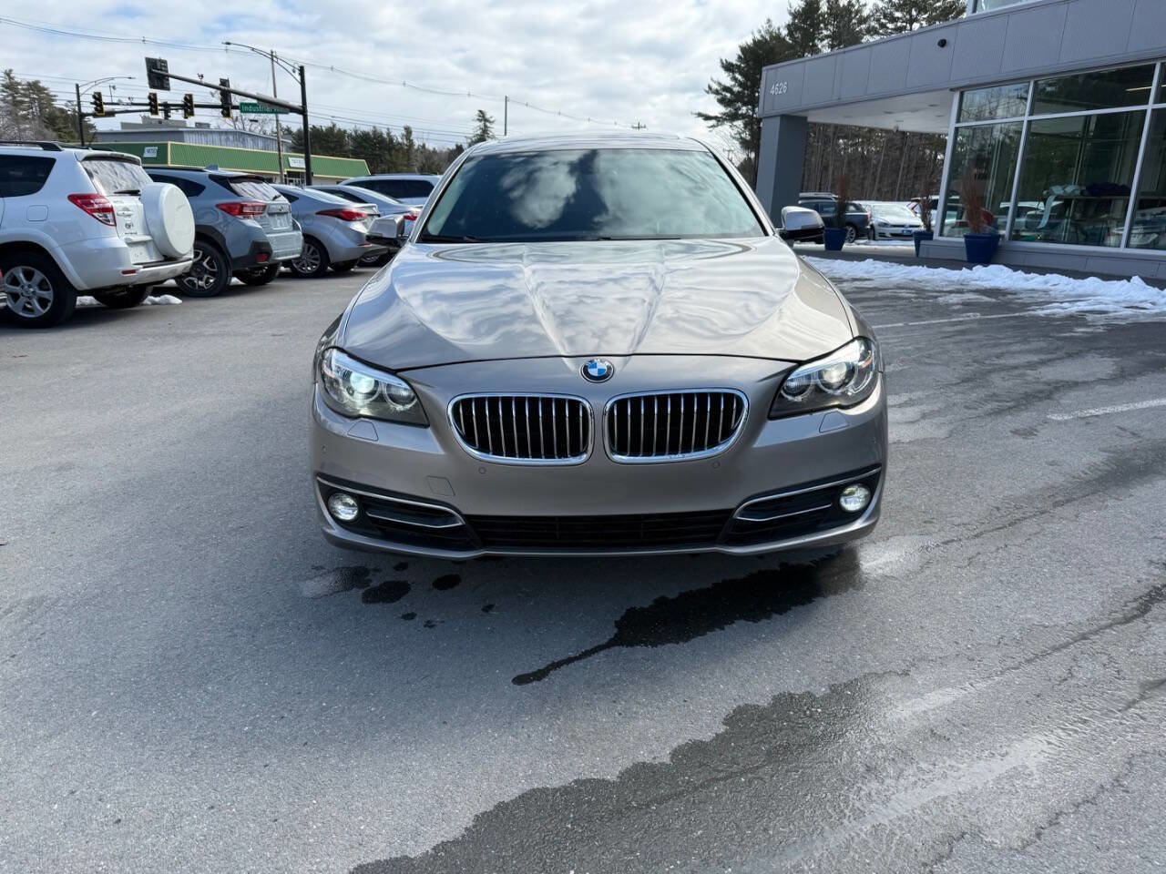 Used 2015 BMW 528i xDrive Sedan image 3