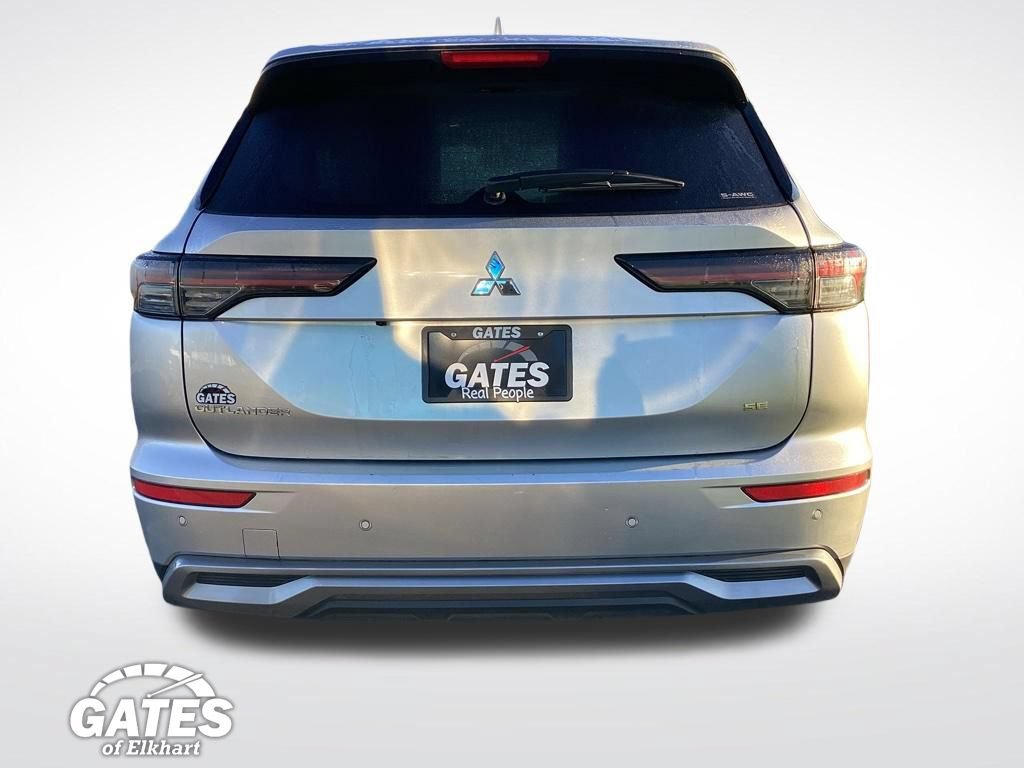 Used 2025 Mitsubishi Outlander SE AWD/4WD image 9