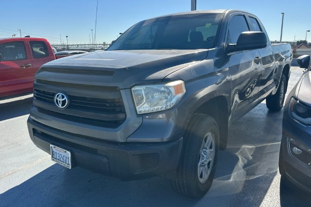 Used 2015 Toyota Tundra SR w/ Tow Package RWD image 2