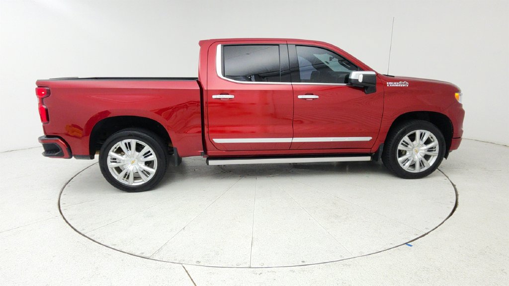 Certified 2024 Chevrolet Silverado 1500 High Country w/ High Country Premium Package AWD/4WD image 8