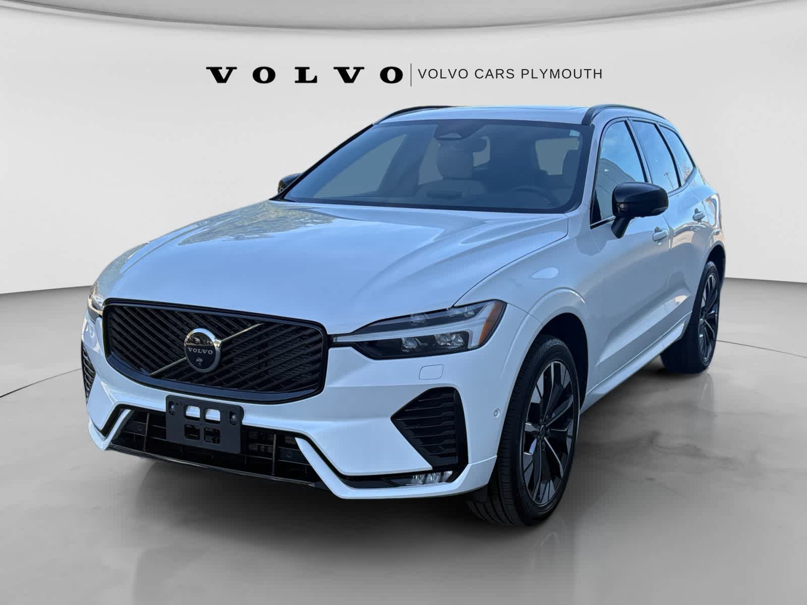 Used 2026 Volvo XC60 B5 Plus AWD/4WD image 3