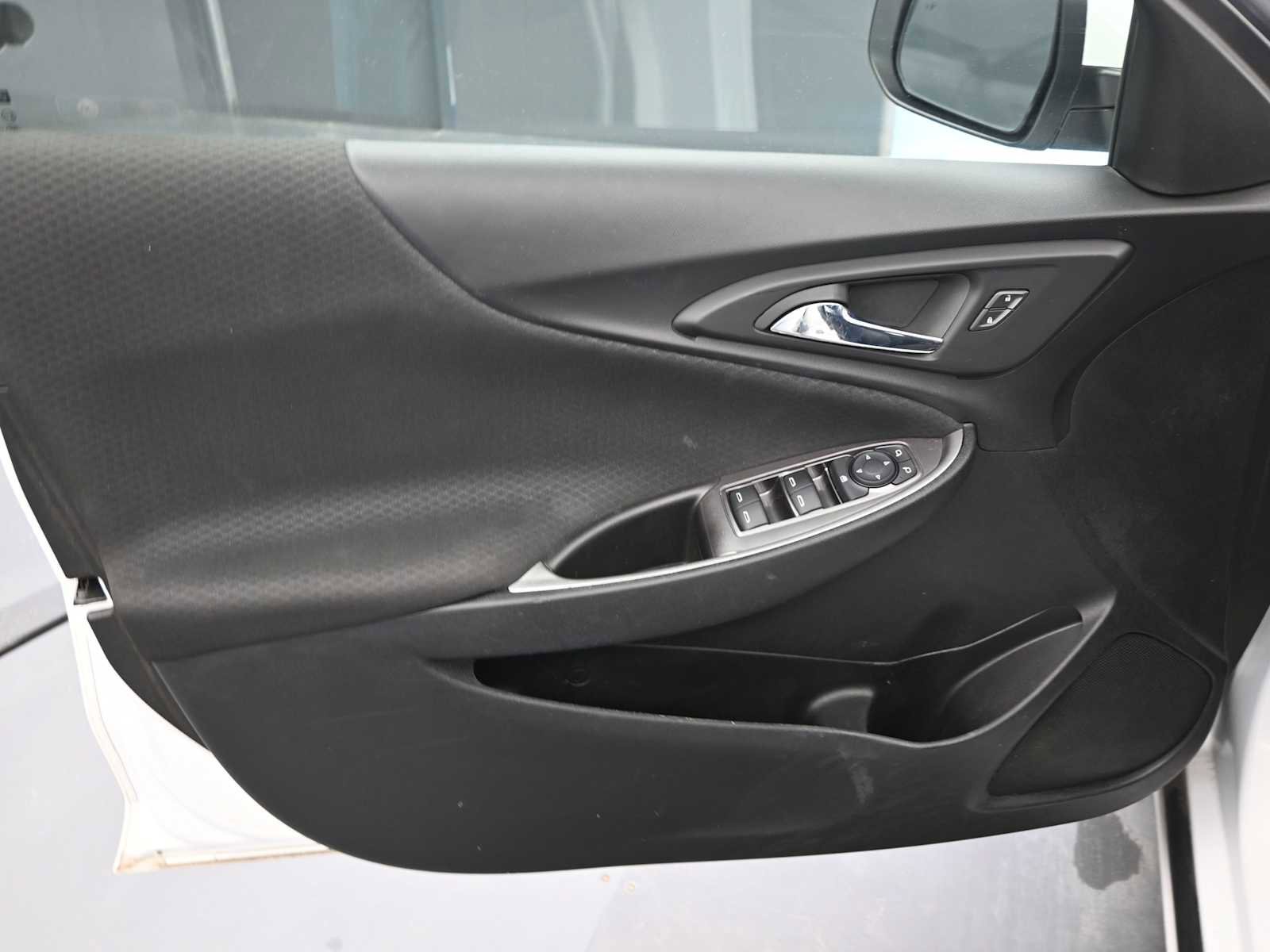 Used 2022 Chevrolet Malibu LS w/ Driver Confidence Package II image 12