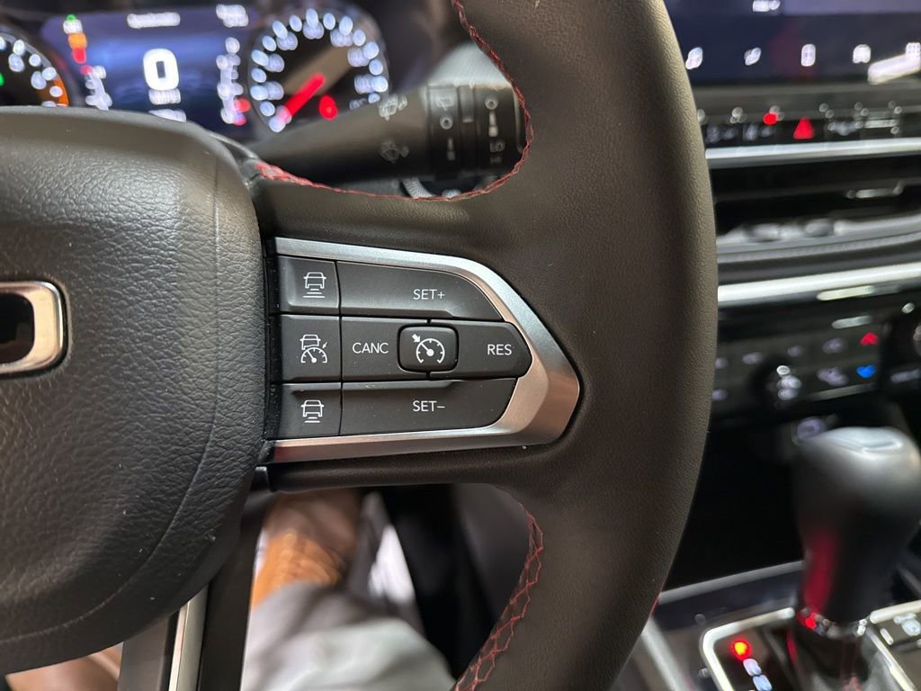 Used 2024 Jeep Compass Trailhawk w/ Trailhawk Convenience Group image 17