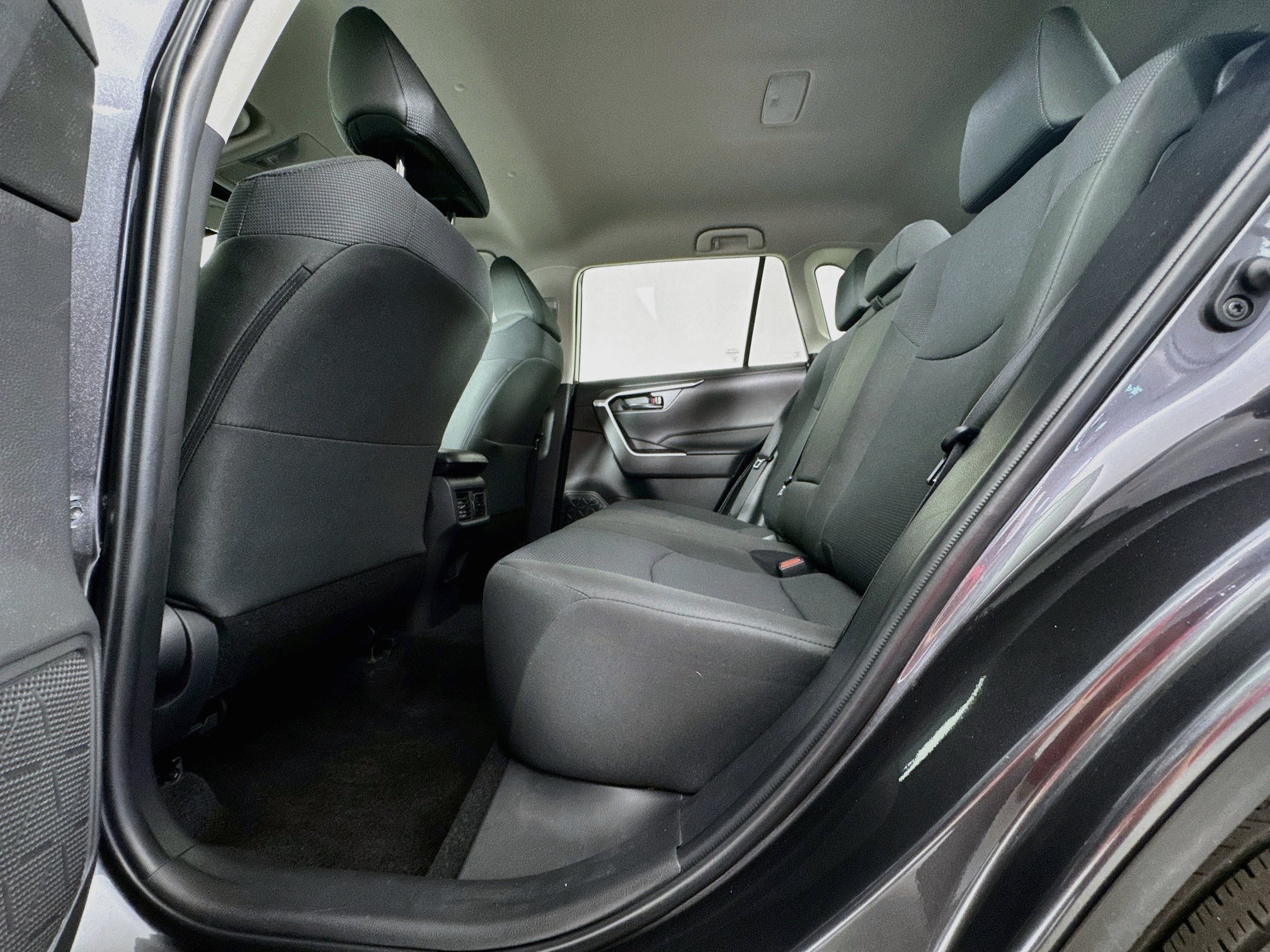 Certified 2024 Toyota RAV4 LE AWD/4WD image 31