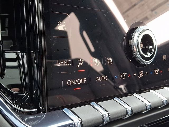 New 2026 GMC Yukon AT4 Ultimate w/ LPO, Illumination Package image 17