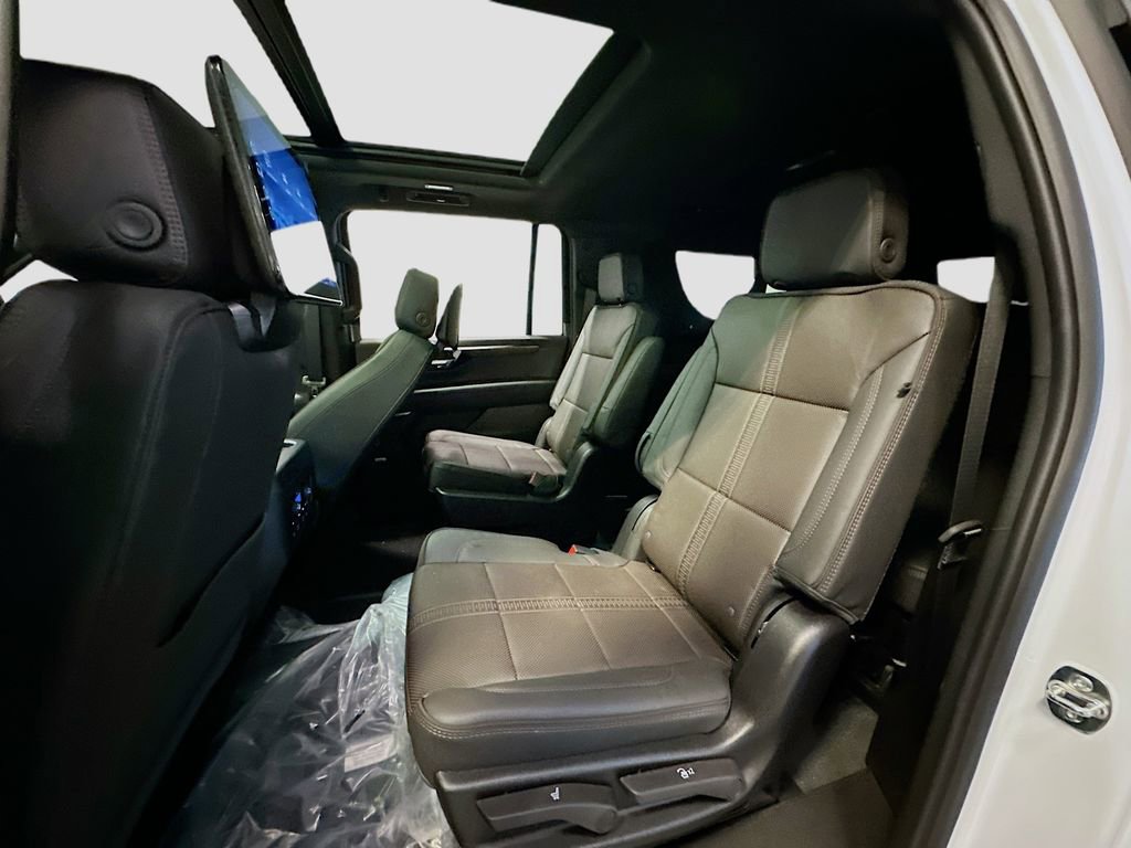 New 2026 Chevrolet Suburban High Country image 27