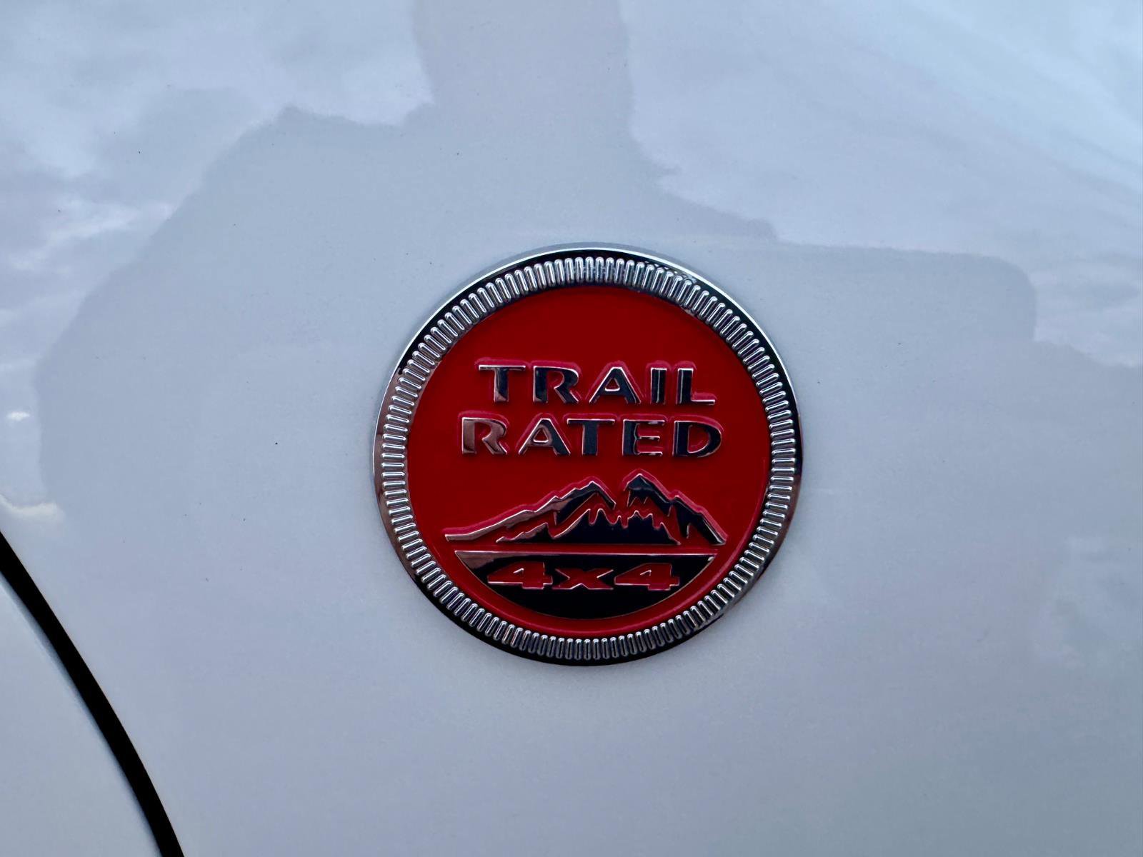 Used 2023 Jeep Renegade Trailhawk image 38