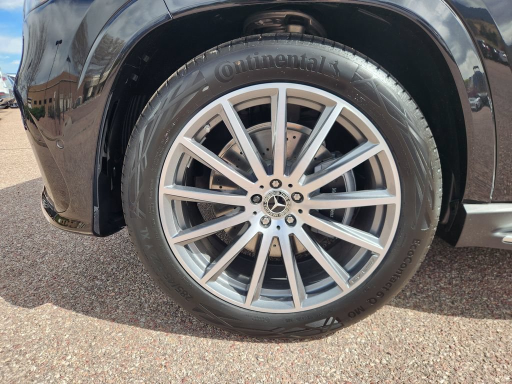 New 2026 Mercedes-Benz GLS 580 4MATIC image 9