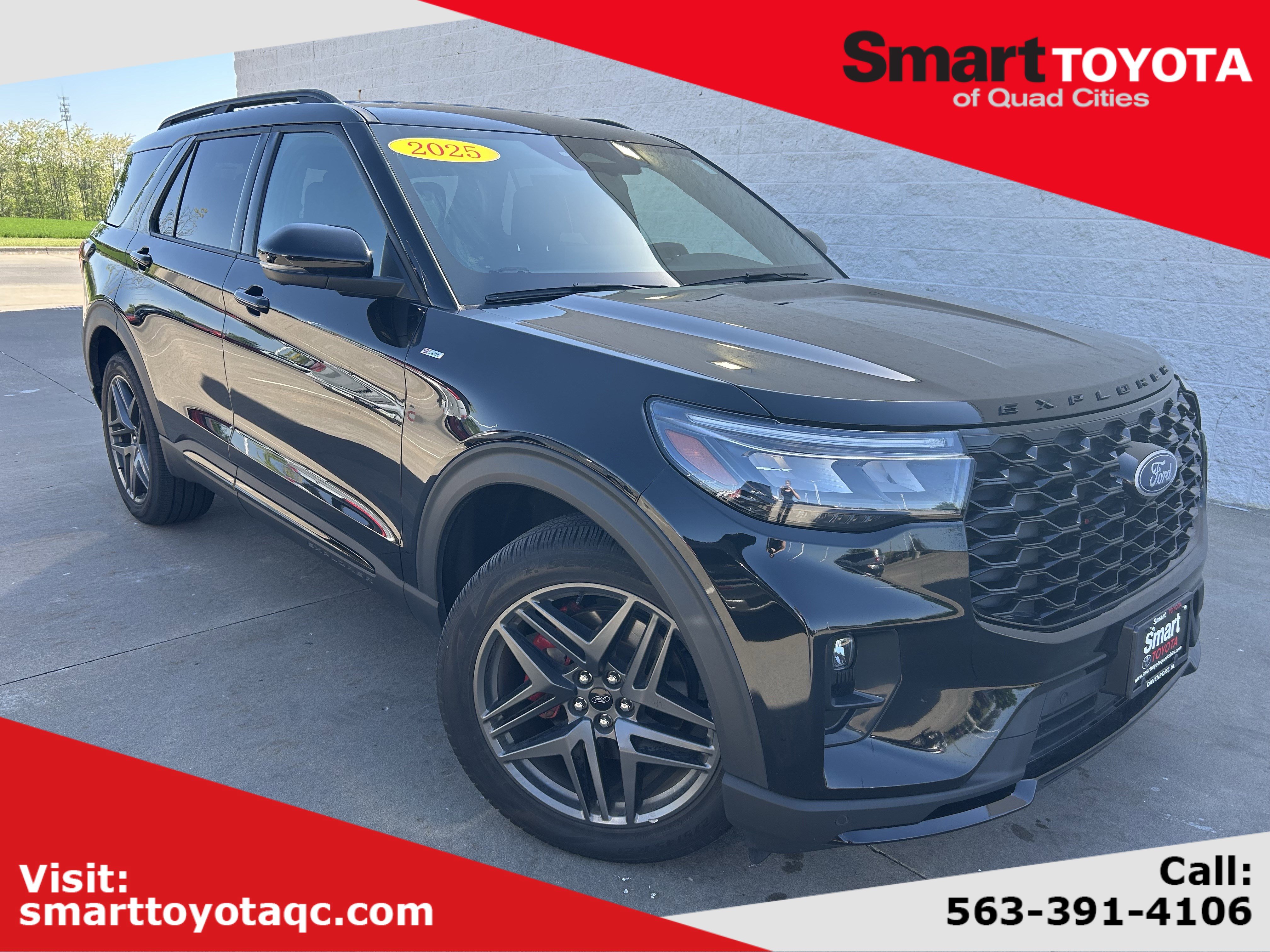 Used 2025 Ford Explorer ST-Line w/ ST-Line Street Pack AWD/4WD image 1