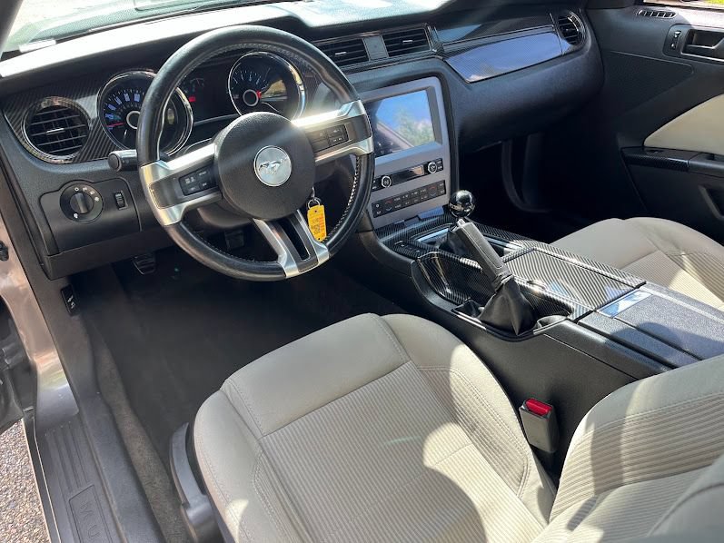 Used 2014 Ford Mustang GT RWD image 10