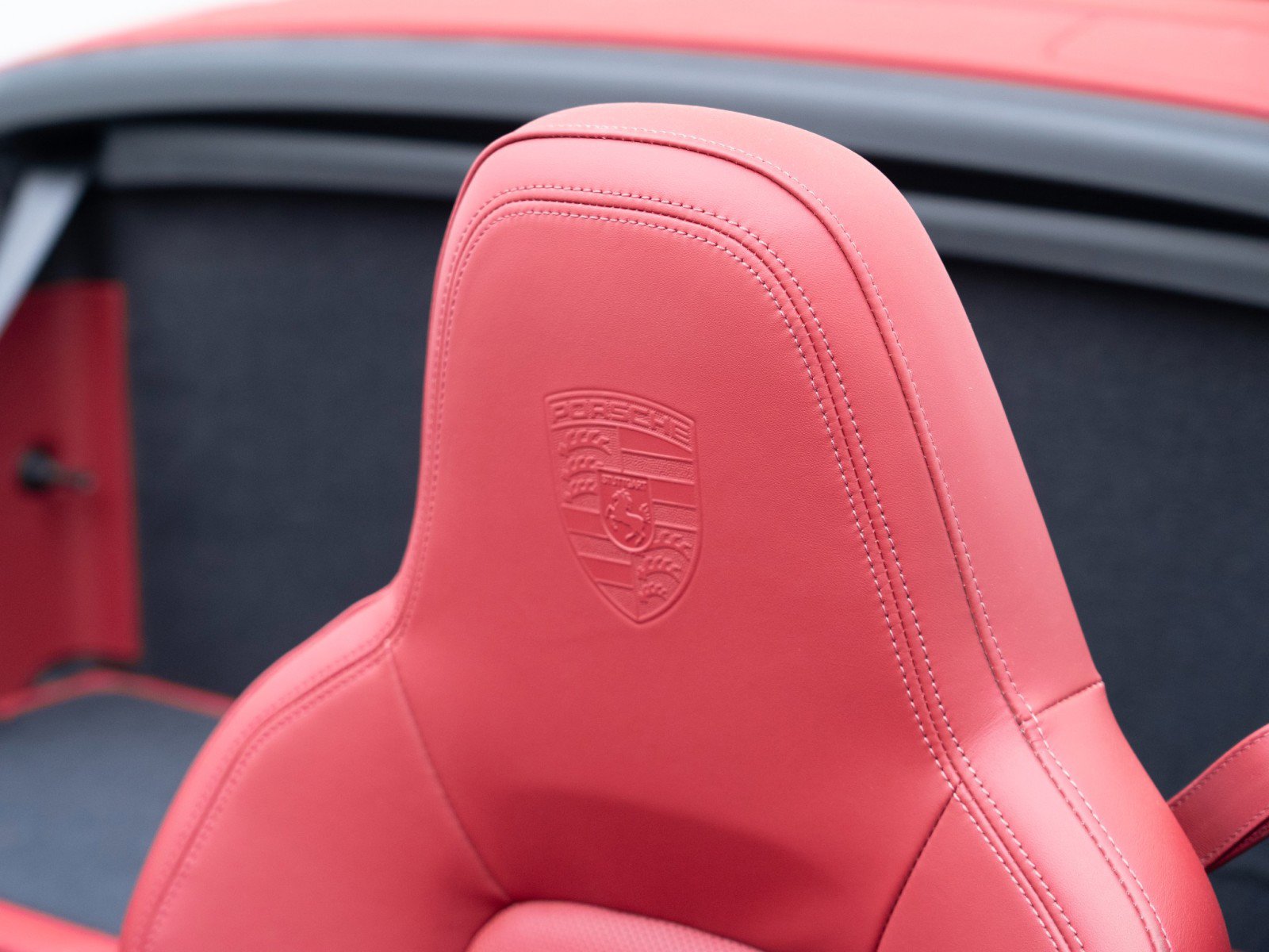 Used 2025 Porsche 911 Turbo image 21