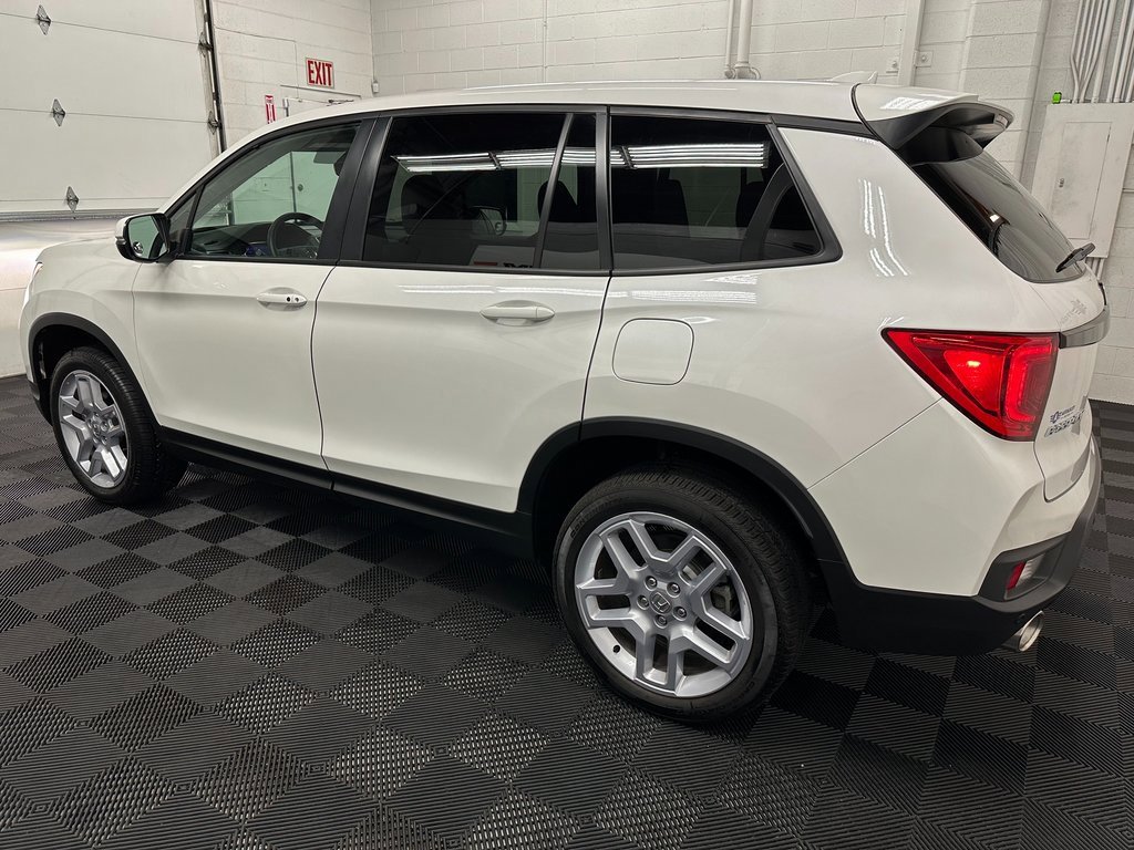 Used 2025 Honda Passport EX-L image 6