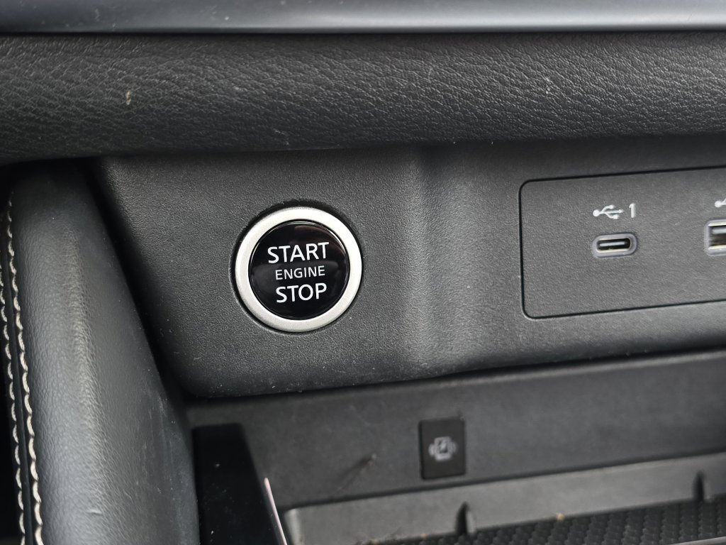 Used 2021 Nissan Rogue Platinum image 29