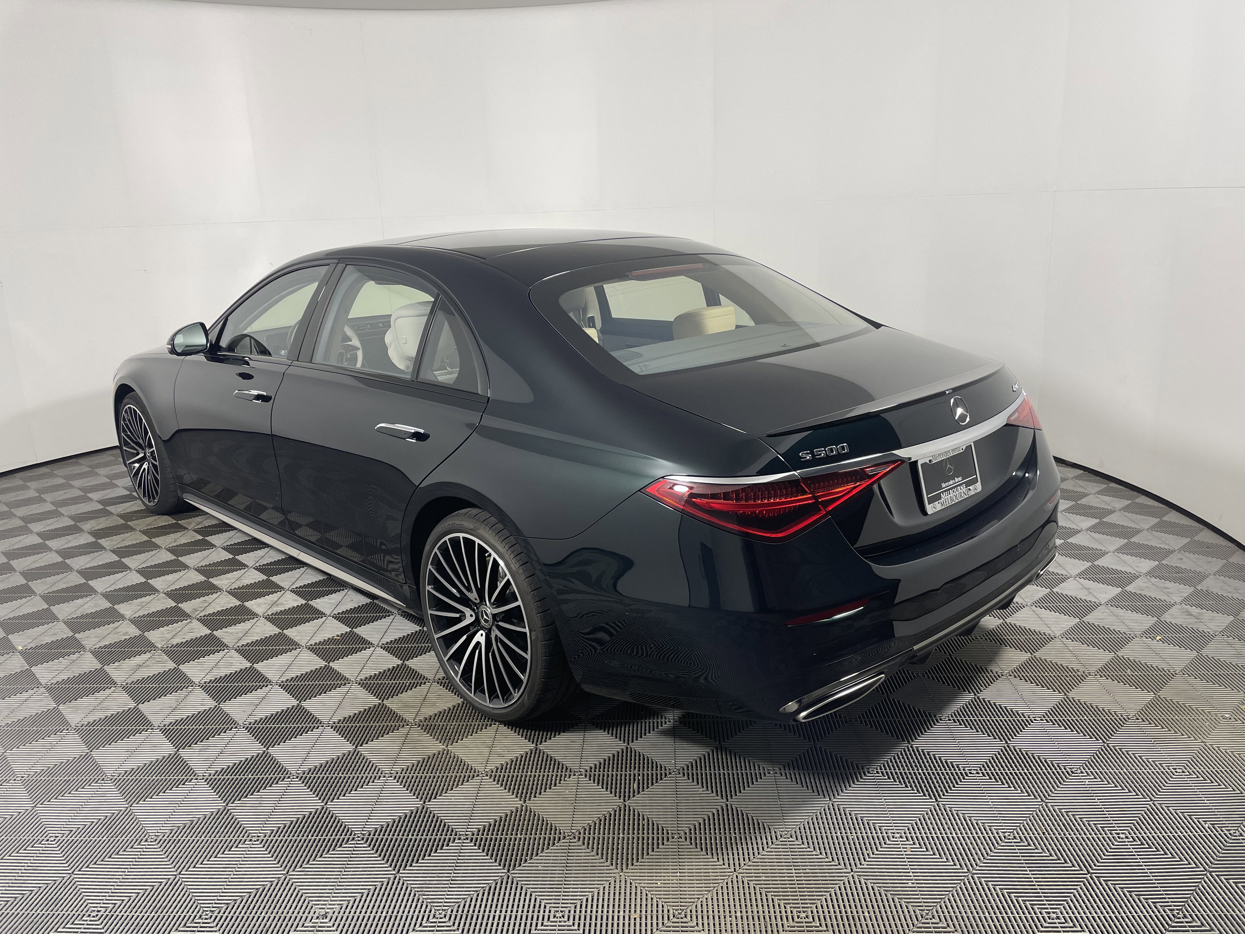 Certified 2023 Mercedes-Benz S 500 4MATIC image 2