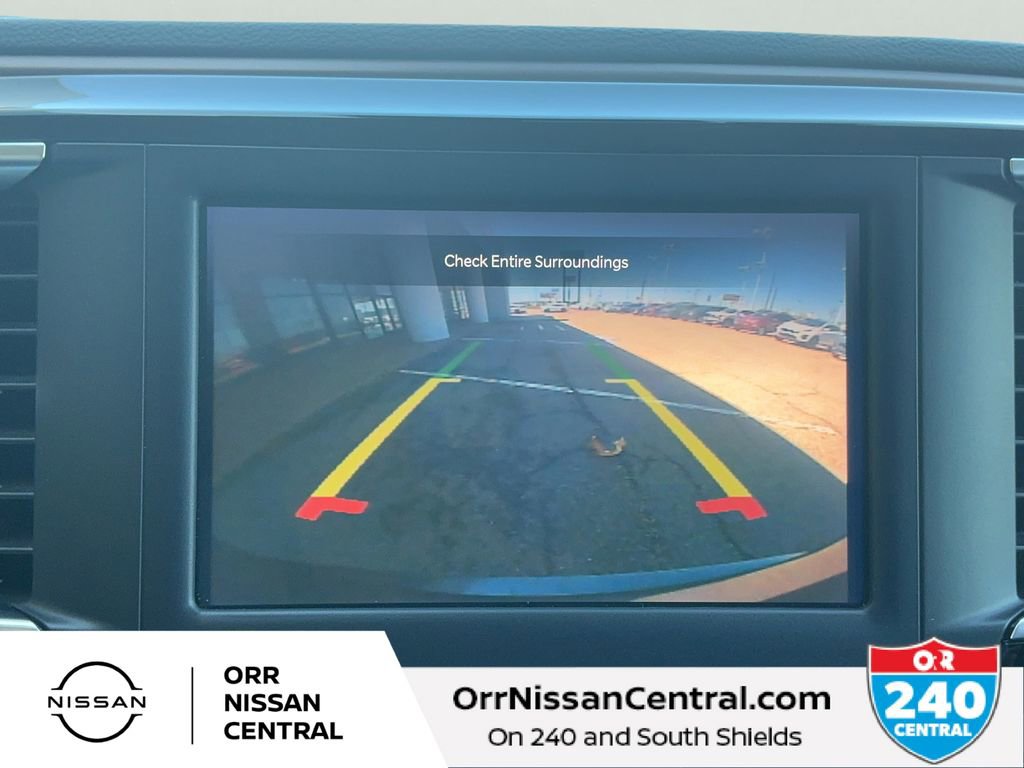 Used 2023 Chrysler Voyager LX image 25