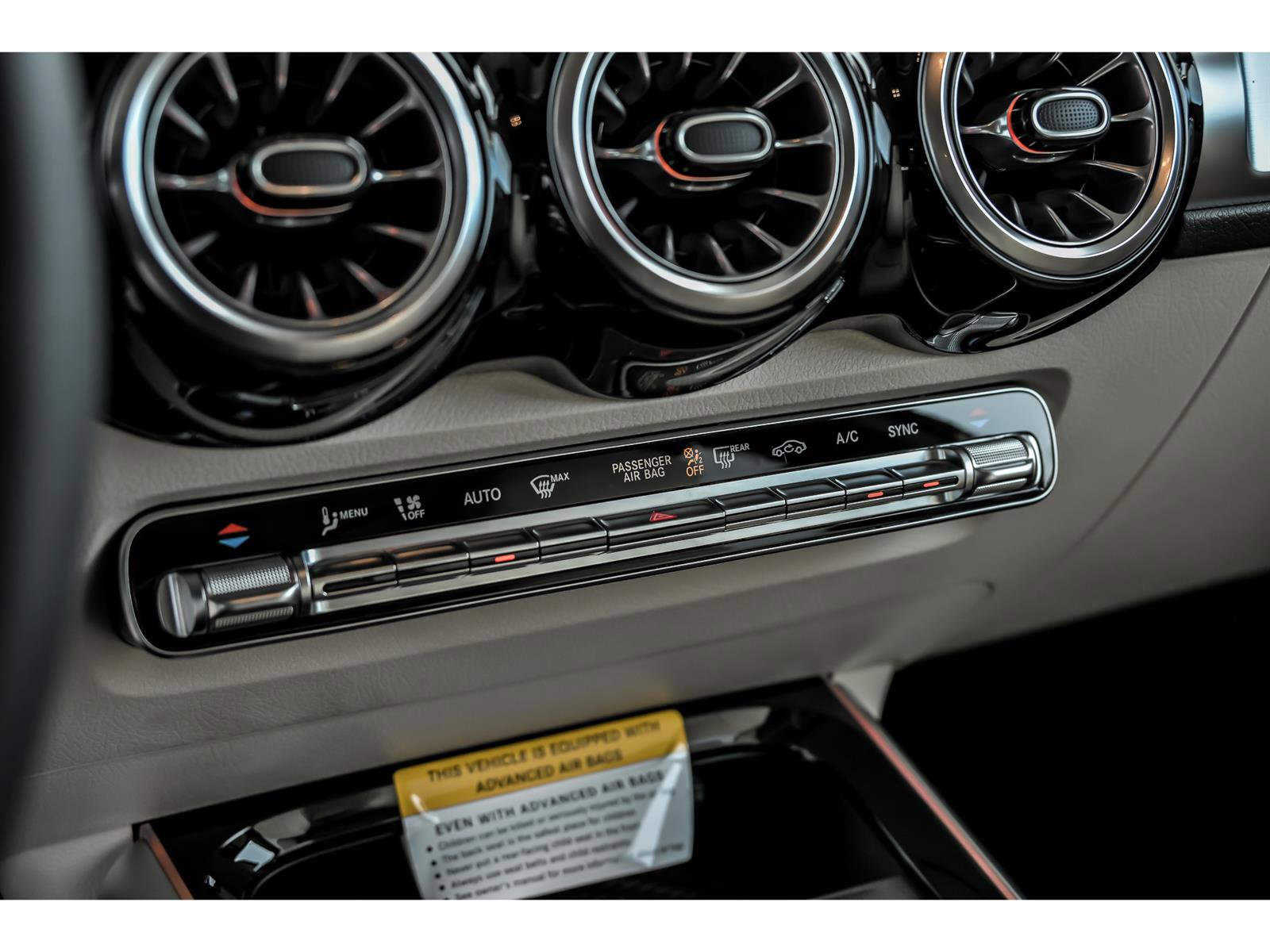 New 2026 Mercedes-Benz GLB 250 4MATIC image 16