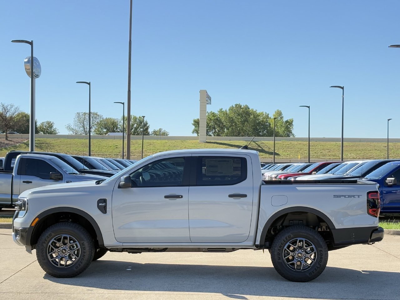 New 2026 Ford Ranger XLT w/ Equipment Group 301A High RWD image 3