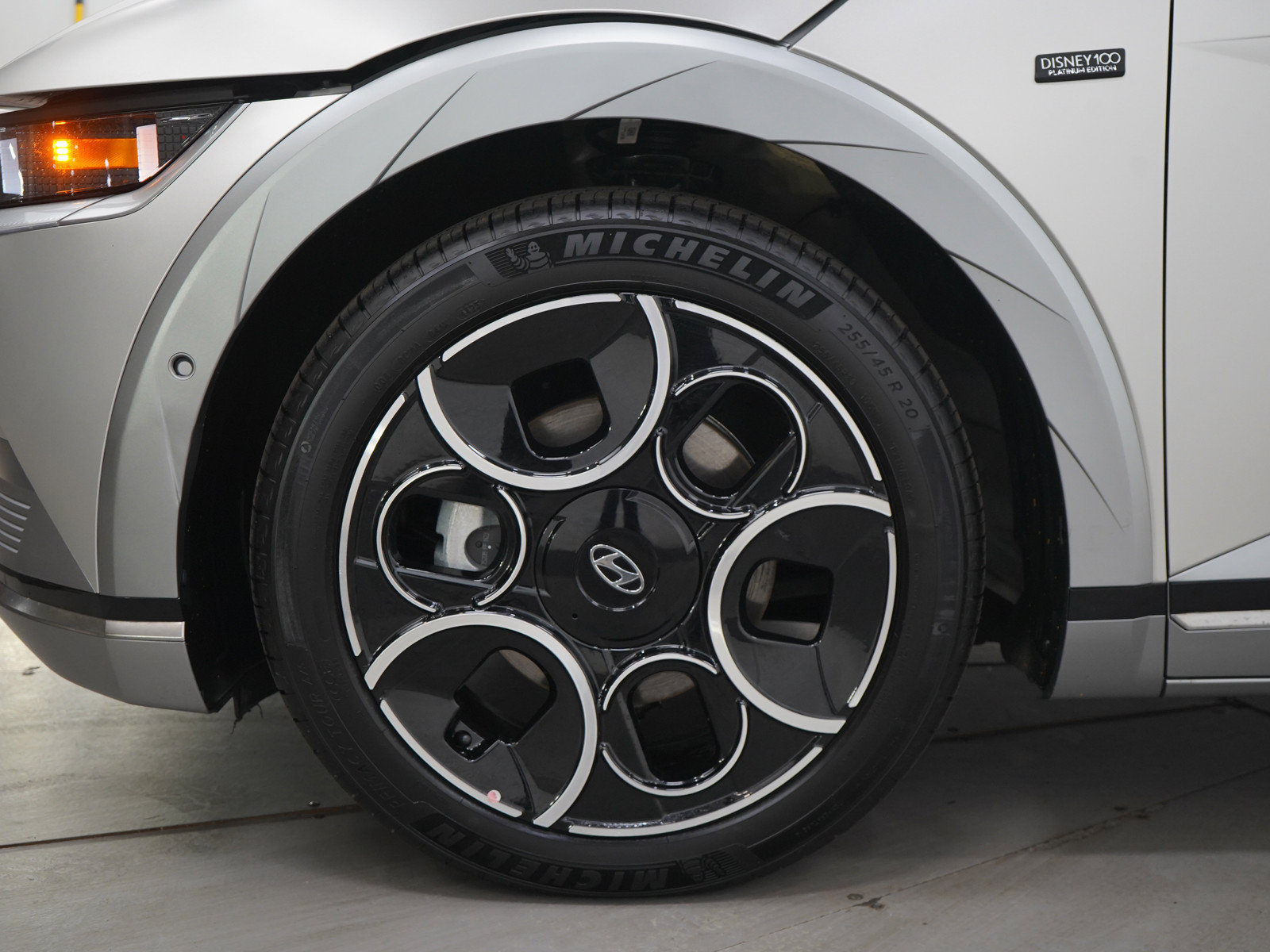 Certified 2024 Hyundai Ioniq 5 Limited AWD/4WD image 30