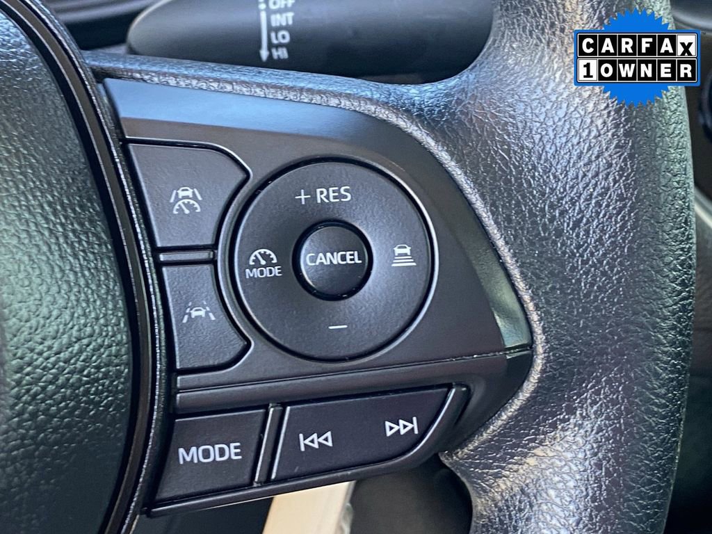 Certified 2025 Toyota Corolla LE image 27