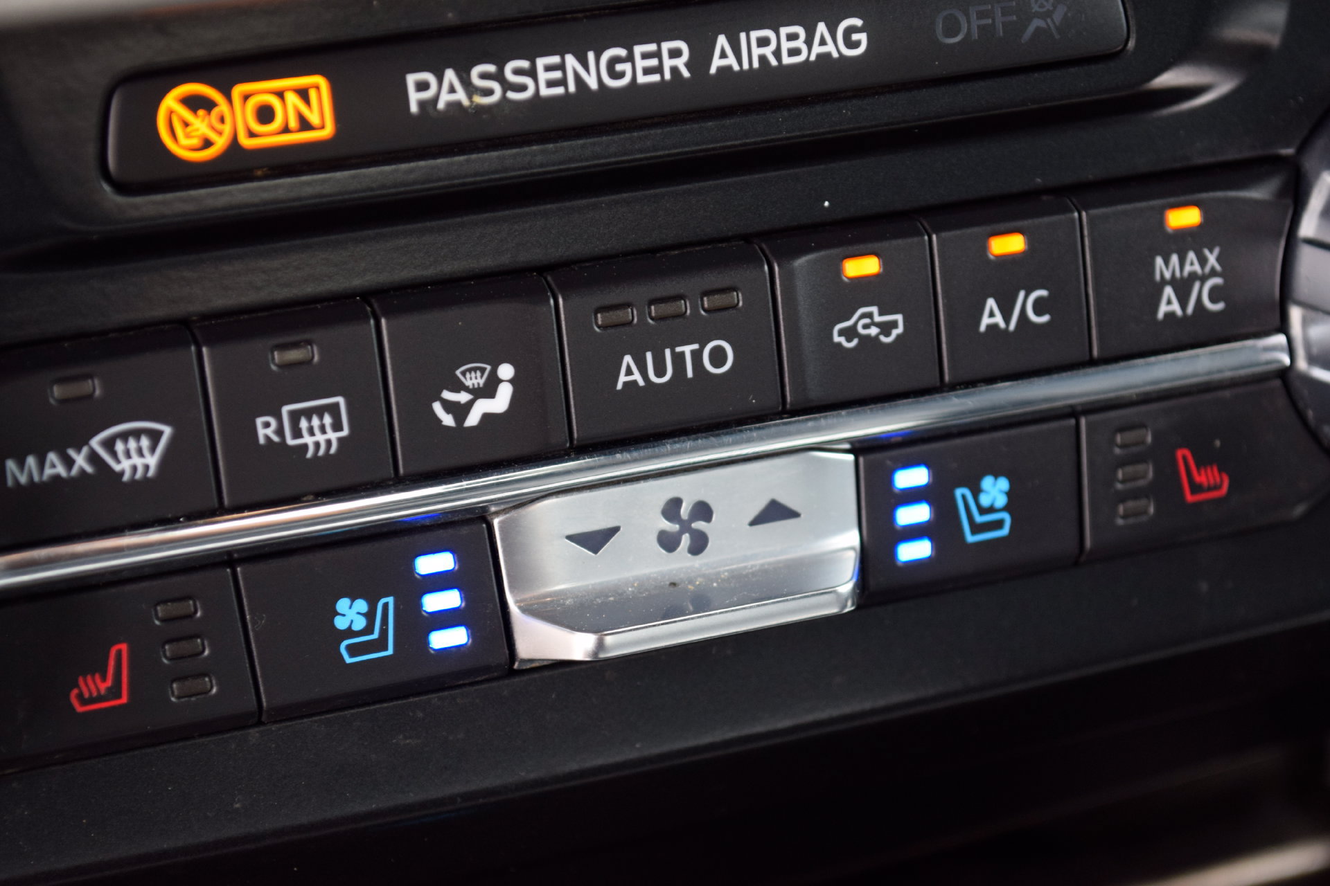 Used 2022 Ford F250 Lariat w/ Lariat Value Package AWD/4WD image 12