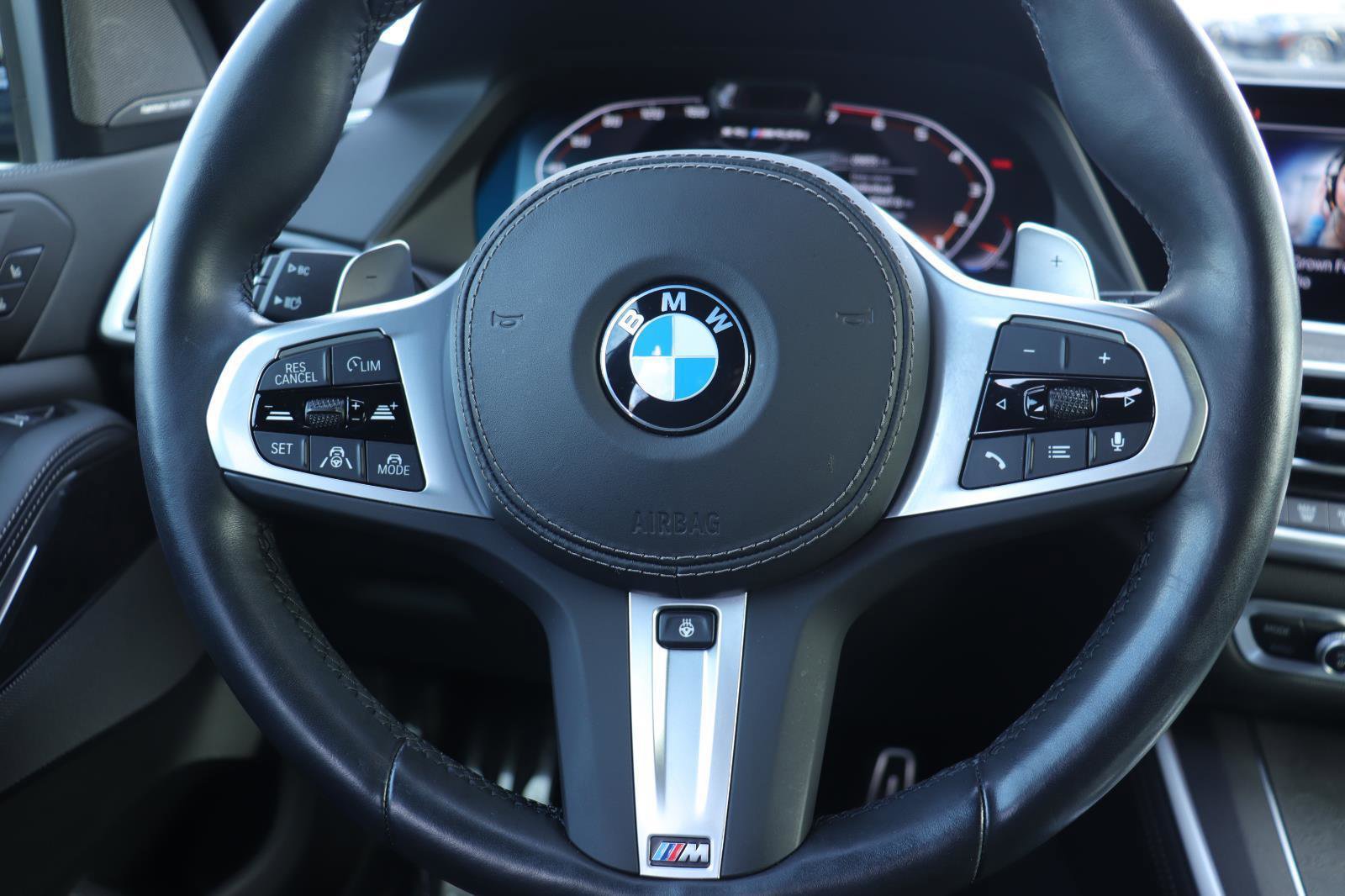 Used 2022 BMW X5 M50i w/ Executive Package image 30