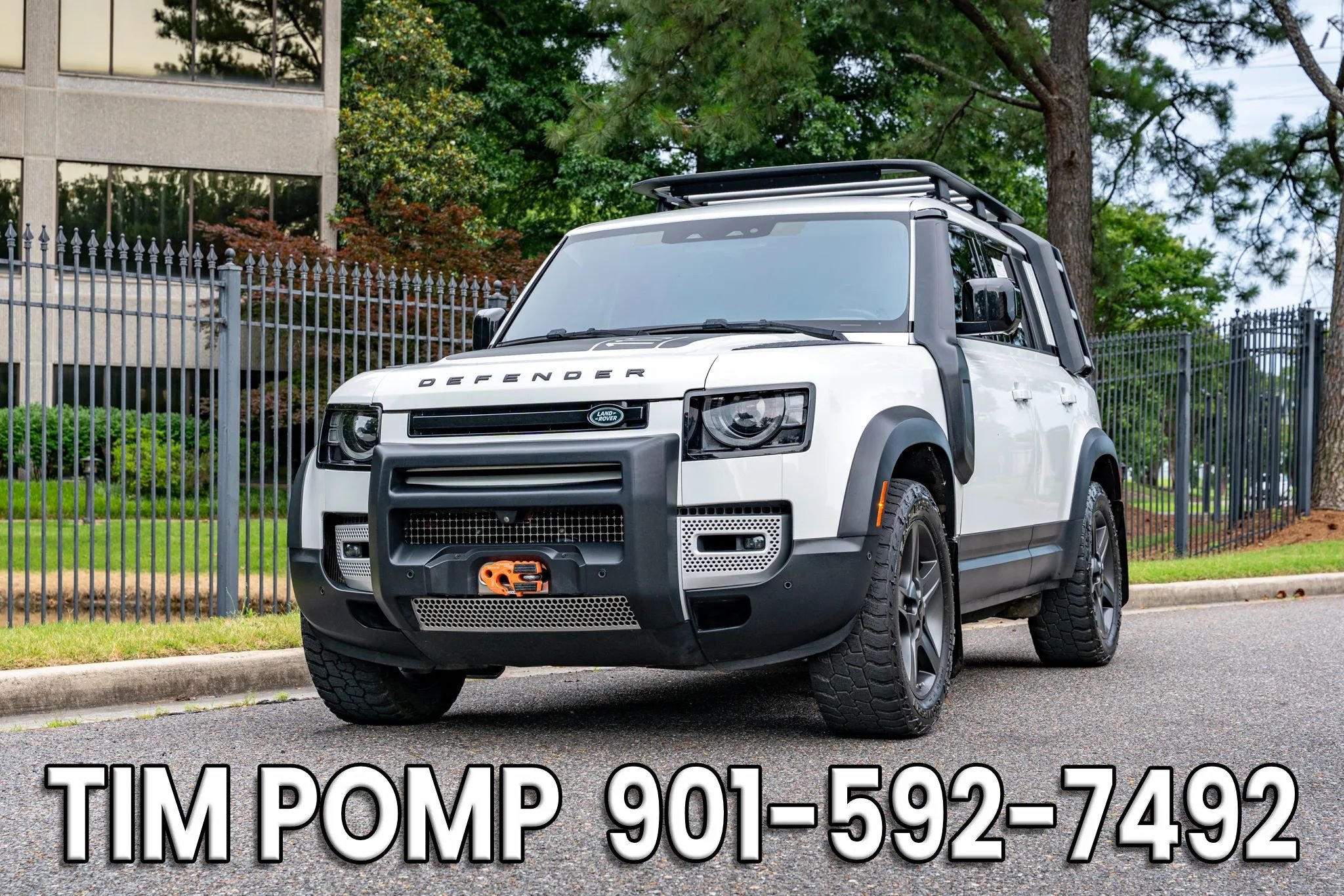 Used 2020 Land Rover Defender 110 SE AWD/4WD image 2